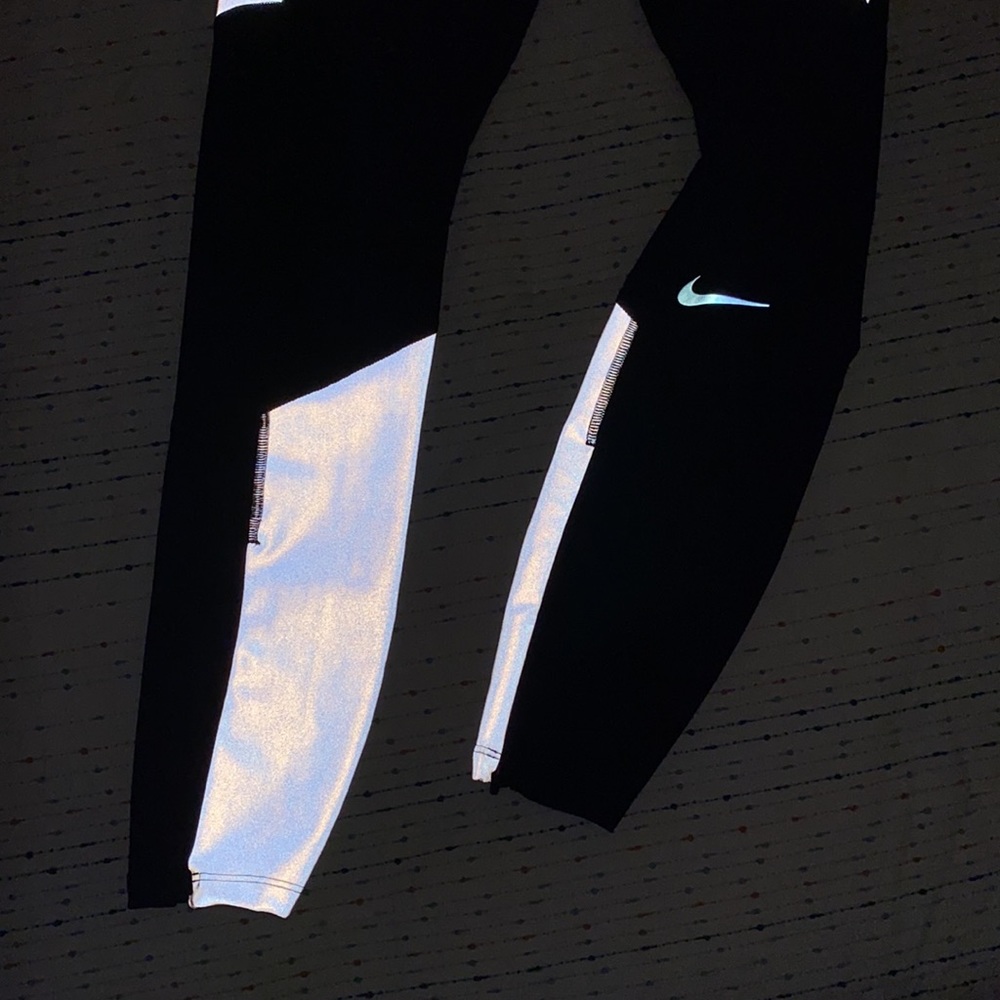 Nike Epic Lux Tight Fit - Picture 8 of 14